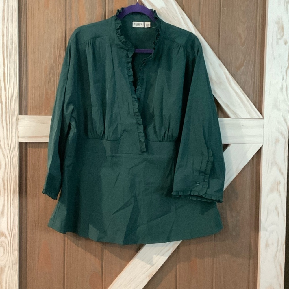Cato Dark Green Ruffled Women's Top. Inset 2” Waistband. P2P 27” SIZE 22/24 NWT